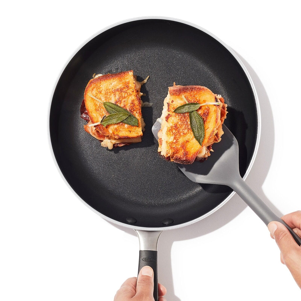 non-stick-pro-every-day-10-inch-fry-pan-d7 oxo_cc010469-001_nonstick-everyday-10in-fry-pan_pdp_05.jpg