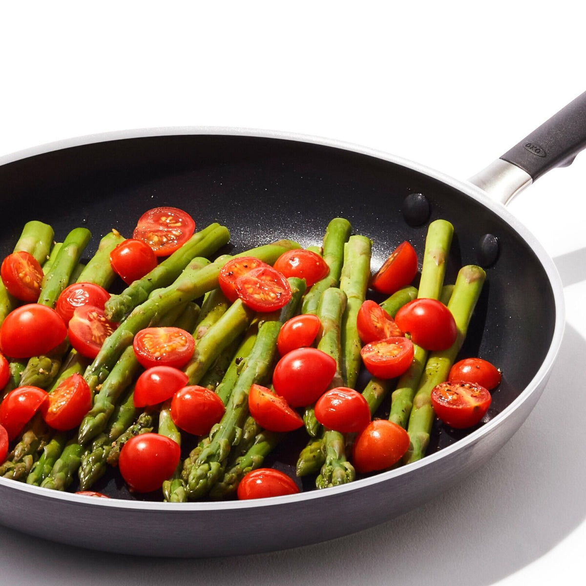 non-stick-pro-every-day-12-inch-frypan-y9 oxo_cc010470-001_nonstick-everyday-12in-fry-pan_pdp_05.jpg
