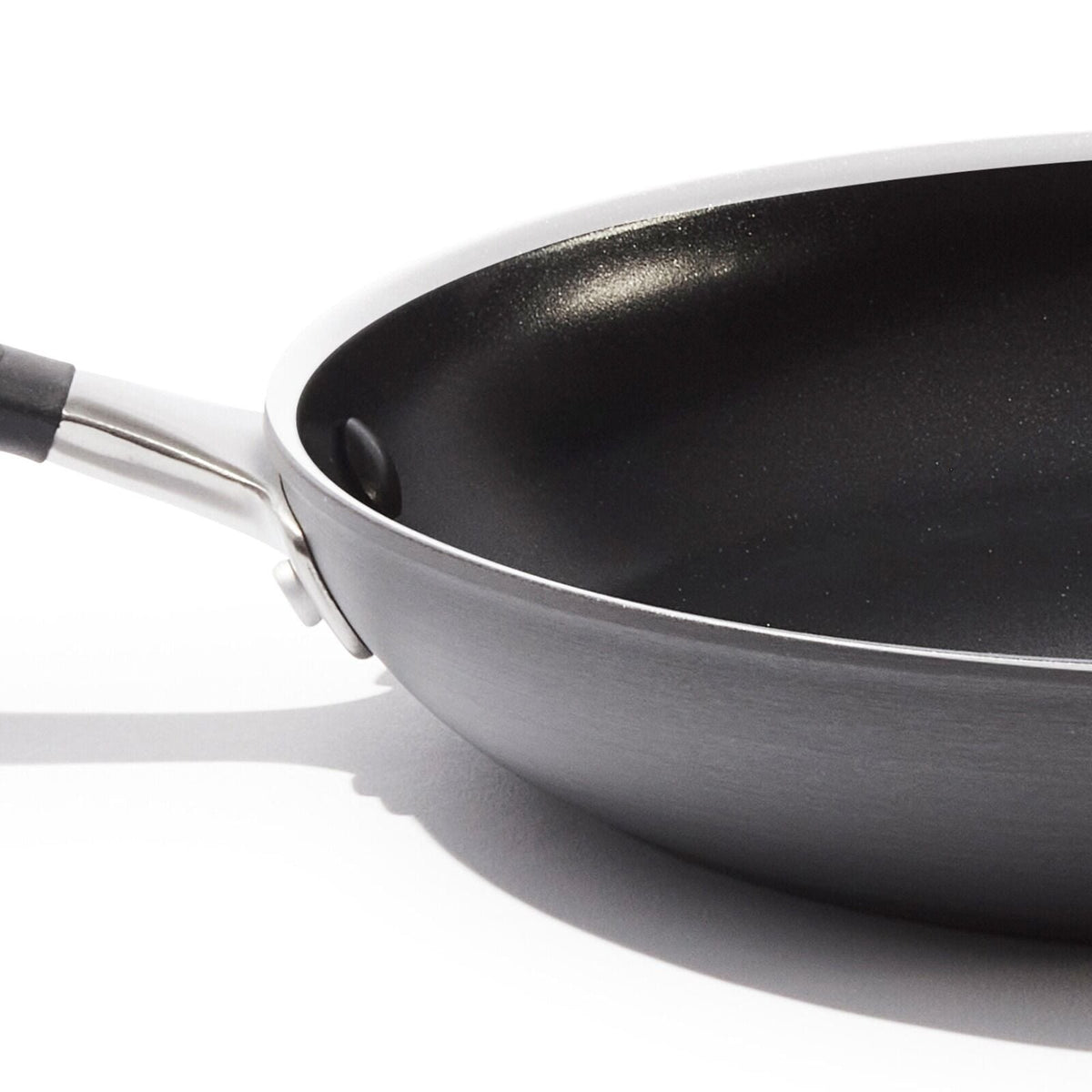 non-stick-pro-every-day-12-inch-frypan-y9 oxo_cc010470-001_nonstick-everyday-12in-fry-pan_pdp_06.jpg