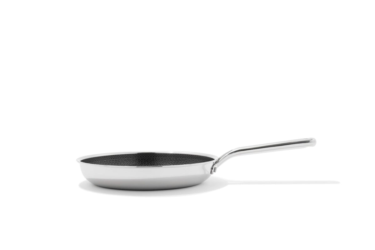 trident-hybrid-non-stick-stainless-steel-10-piece-set-l7 oxo_cc011152-001_trident-10pc-set_04.jpg