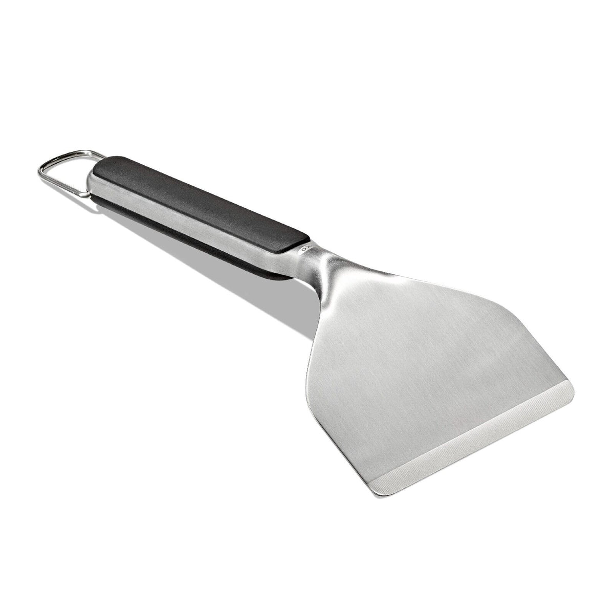 griddle-scraper-t2 oxo_griddle-scraper_apdp_00_main__1.jpeg