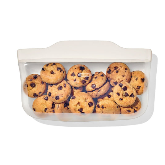 silicone-reusable-bag-snack-bag-12-oz-oat-r3 oxo_half_gallon_bag-11386300_015.jpg