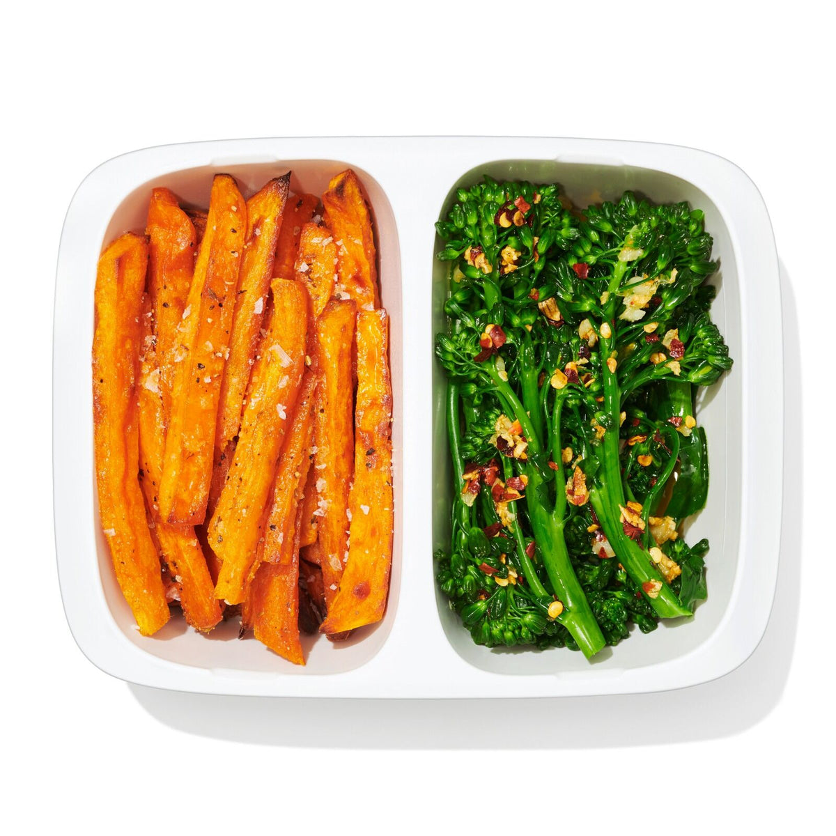 prep-and-go-2-cup-divided-container-g3 oxo_prepgo_2cup-divided-container_pdp_02_1_.jpeg