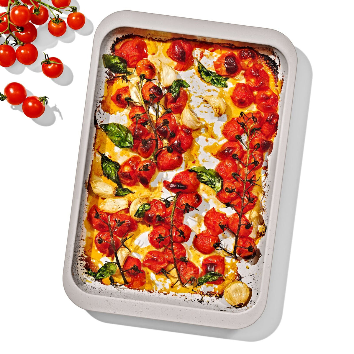 non-stick-pro-ceramic-coated-metal-bakeware-quarter-sheet-pan-k3 oxo_quarter-sheet-pan_pdp_04_1.jpg