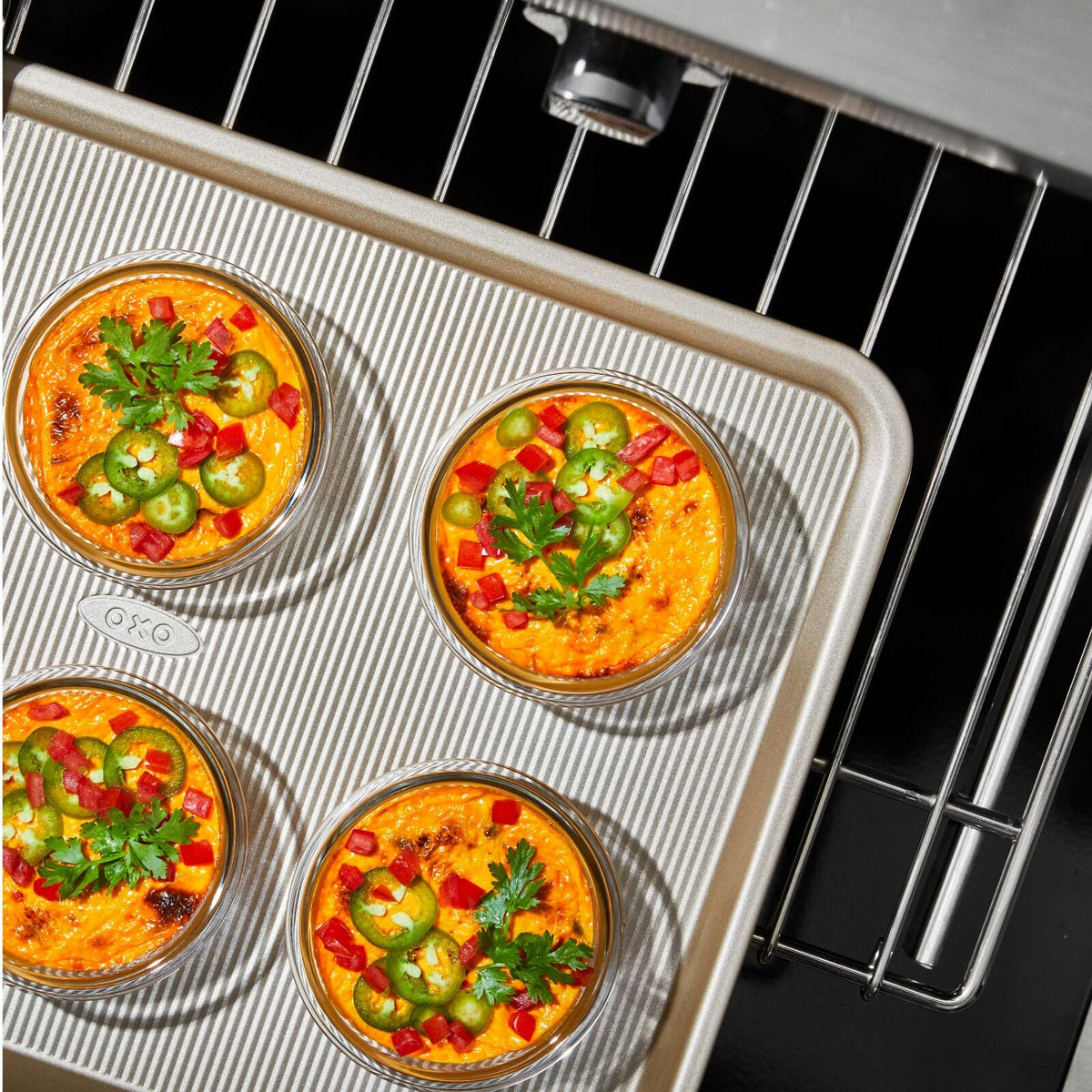 smart-seal-8-piece1-cup-glass-round-container-set-s1 oxo_smart_seal_containers-11382700_013.jpg