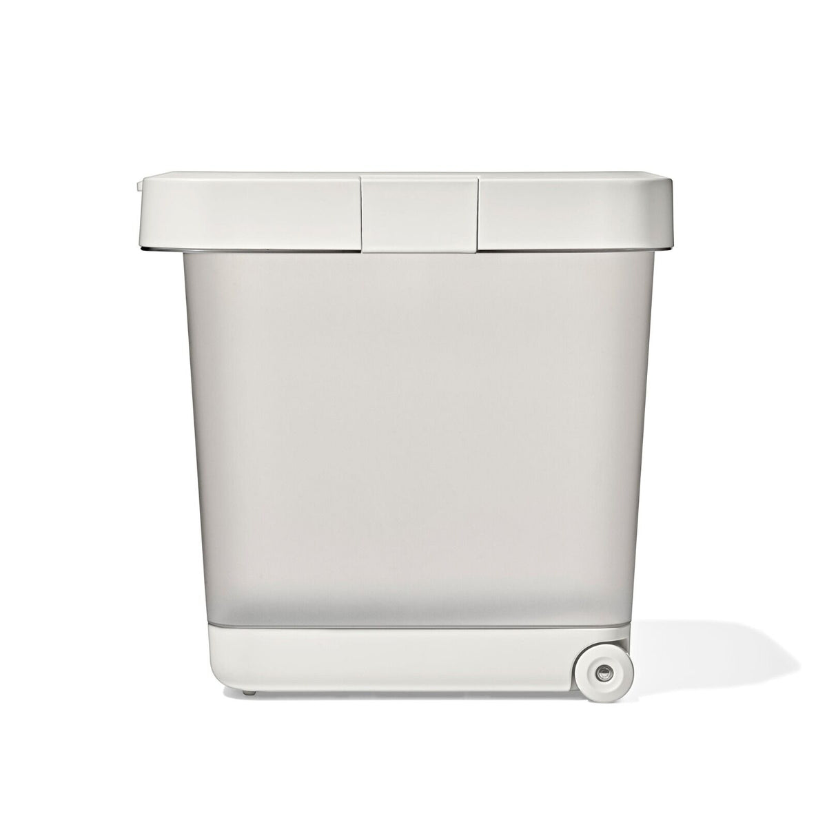 oxo-pet-airtight-food-container-with-scoop-large-g7 pet_7301500_airtight-food-container-large_pdp_07.jpeg