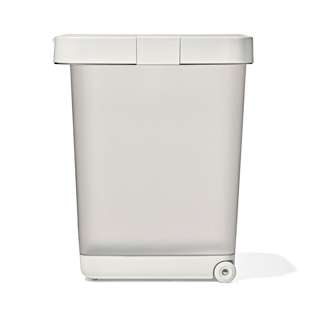 oxo-pet-airtight-food-container-with-scoop-extra-large-c8 pet_7301600_airtight-food-container-extra-large_pdp_07.jpeg