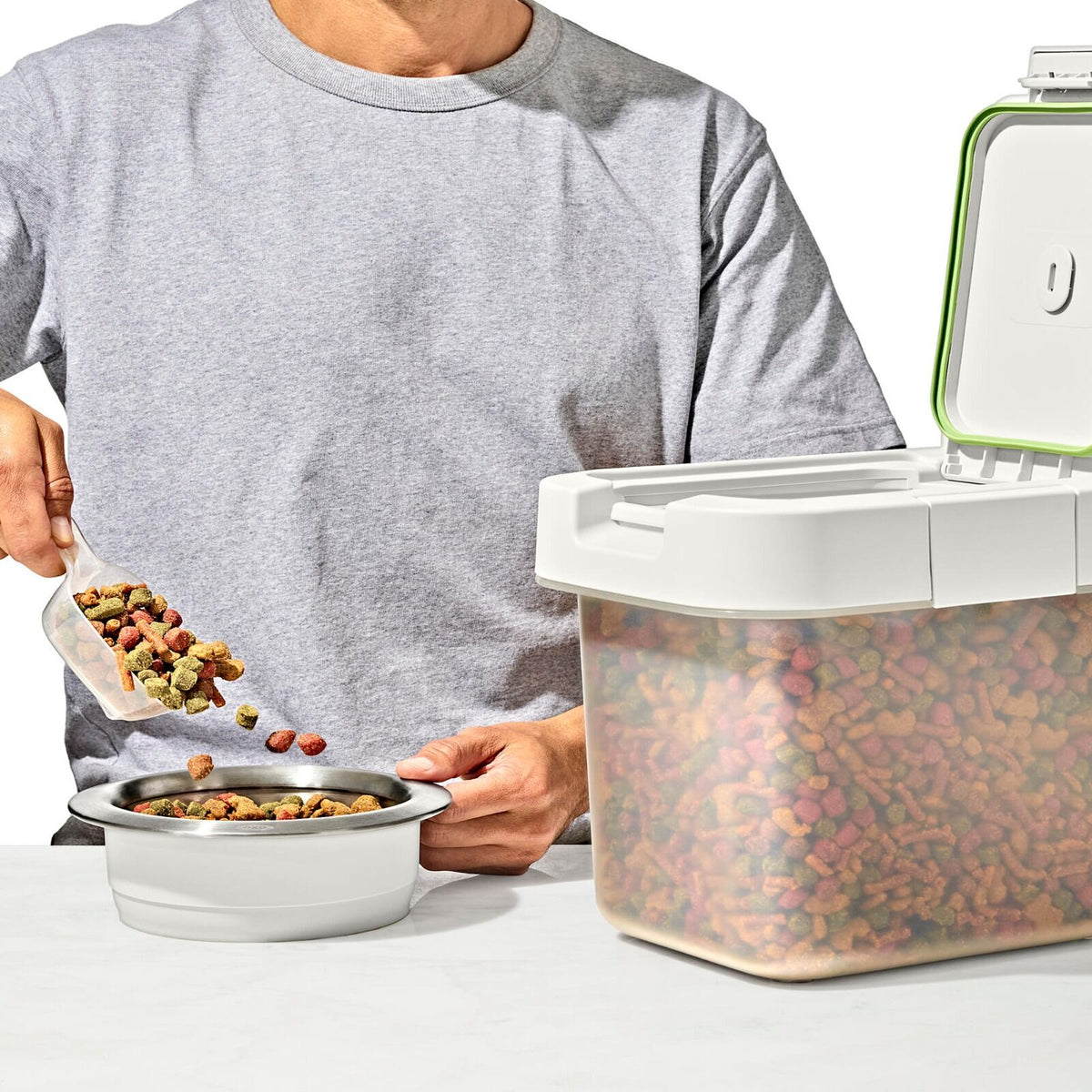 oxo-pet-airtight-food-container-with-scoop-small-c9 pet_7301700_airtight-food-container-small_pdp_05.jpg