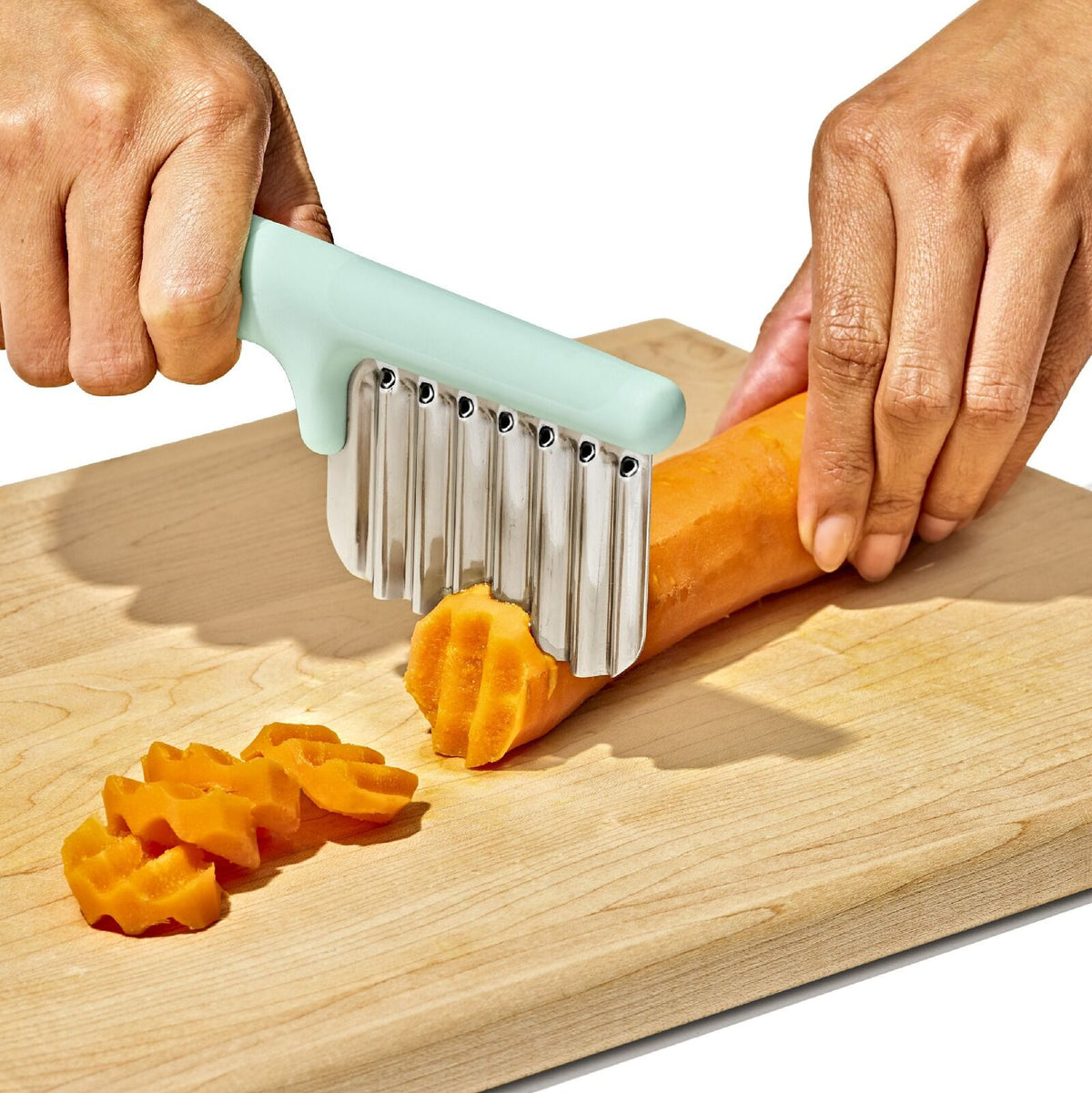 cut-and-prep-set-3-piece-n0 tot_61176700_baby-food-prep-set_pdp_02.jpeg