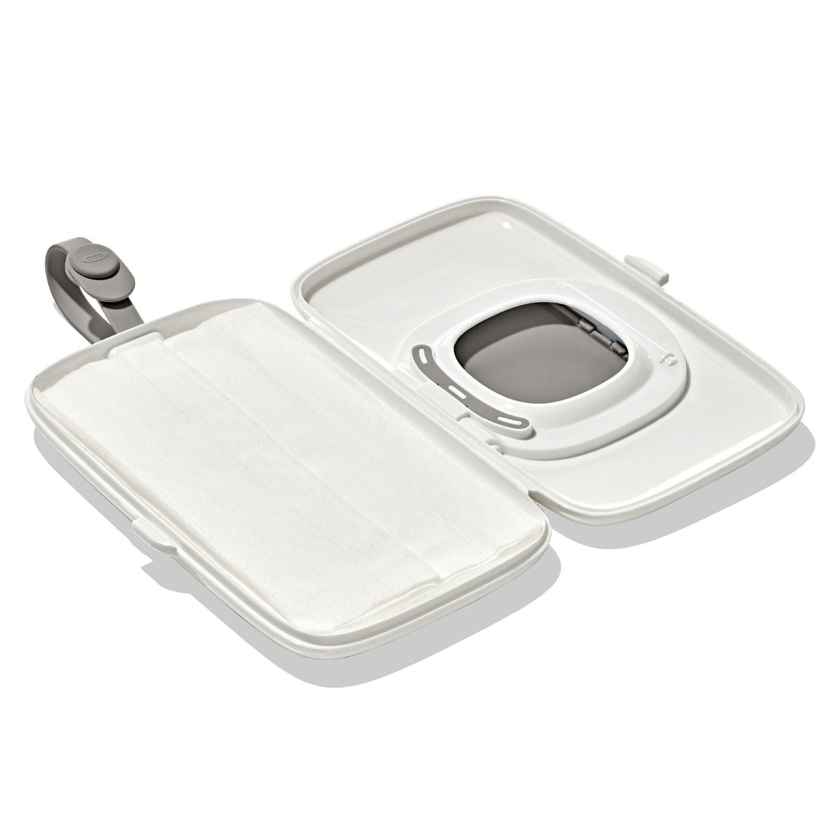 on-the-go-wipes-dispenser-d9 tot_63175100_otg-wipes-dispenser-drizzle_pdp_06.jpeg