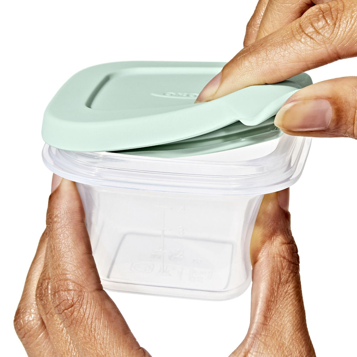 silicone-baby-blocks-food-storage-containers-4-oz-opal-b6 tot_silicone-baby-blocks-4oz_opal_pdp_06_1.jpeg